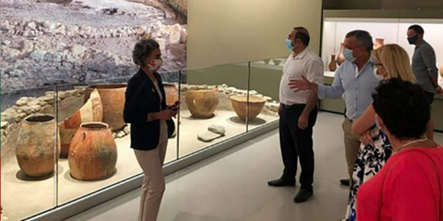 Επίσκεψη Γ. Καρούσου στο Αρχαιολογικό Μουσείο Επαρχίας Πάφου